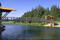 Passerelle sur le Lac St-Point - ® CG25